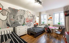 Lipstick House Rynek